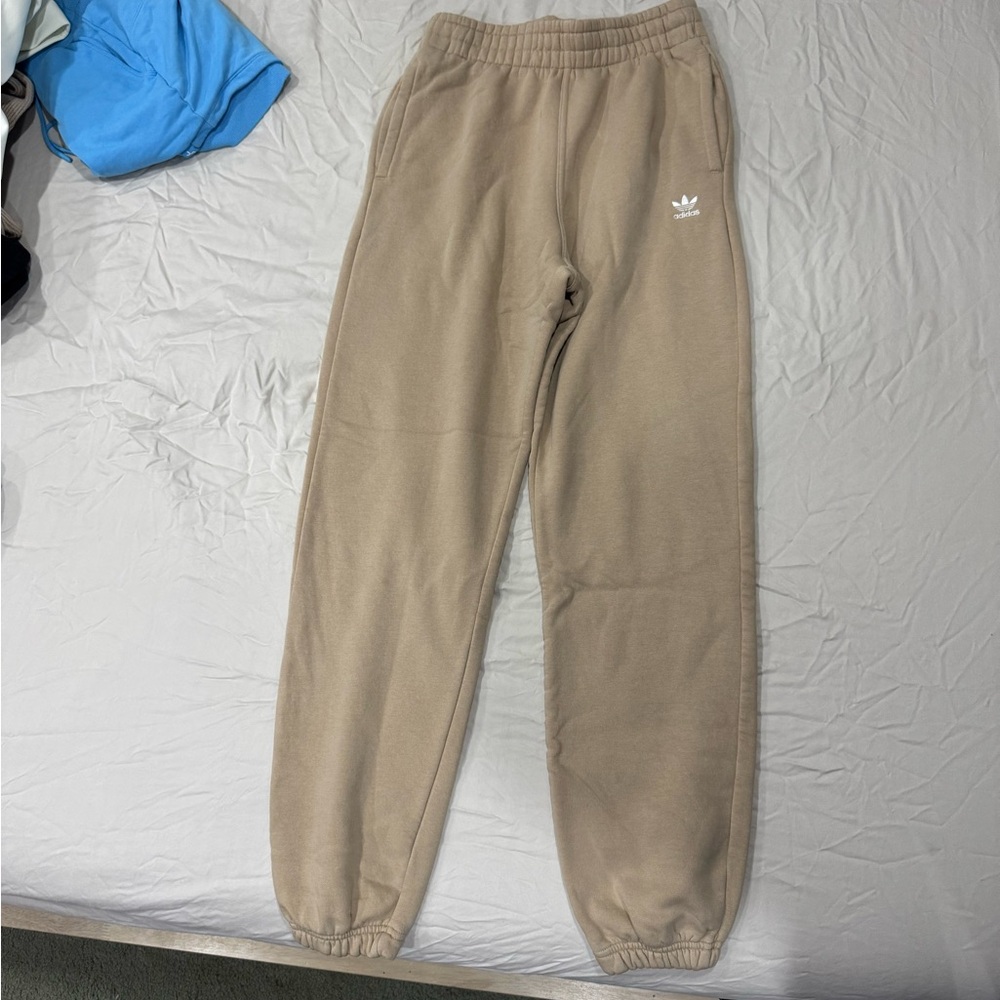 Adidas sweatpants